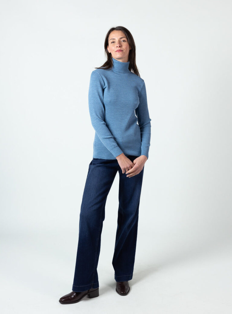Maison Solfin - Pull femme col roulé en laine mérinos bleu nordique – 5
