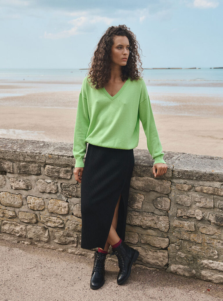 LAFRANÇAISE Mailles in France - Pull col V oversize vert Aglaé – L
