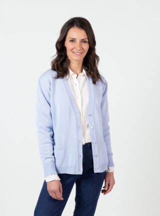 Gilet femme en pure laine vierge mérinos bleu nuage chiné par la marque MAISON SOLFIN MAISON SOLFIN - Gilet femme en pure laine vierge mérinos bleu nuage chiné