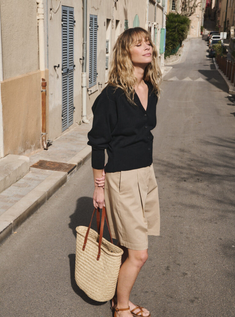 LAFRANÇAISE Mailles in France - Gilet col V noir Bertille – L