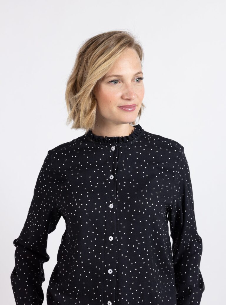 Maison Solfin - Chemisier femme noir en viscose avec volants – 52