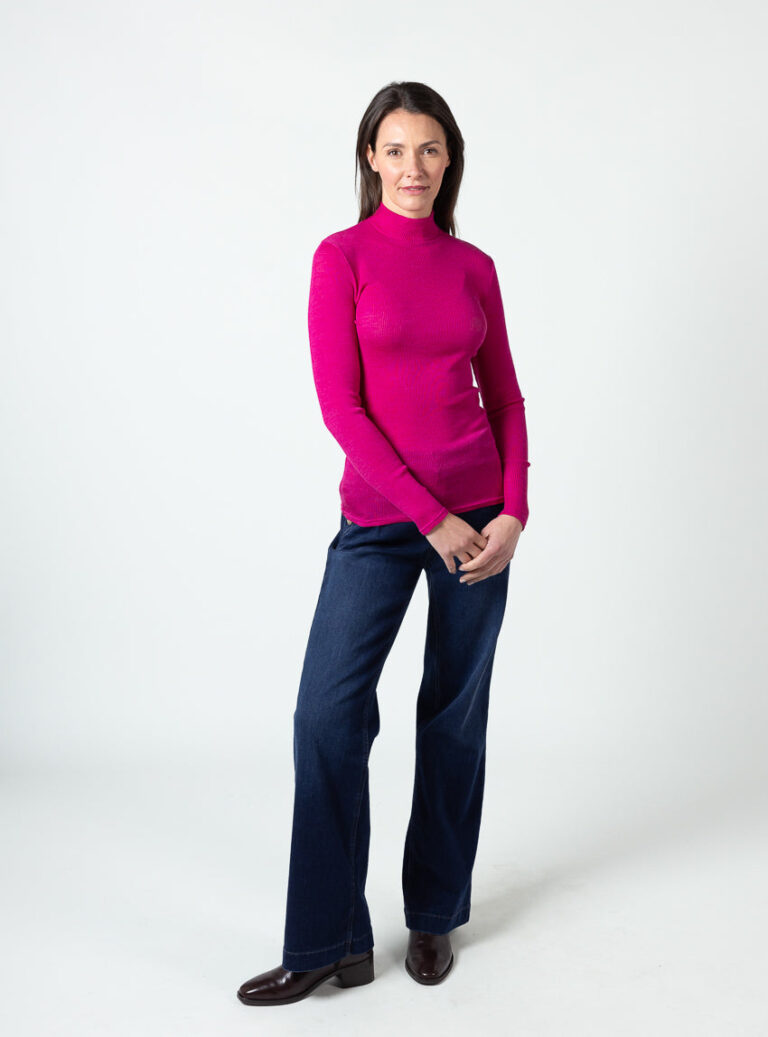 Maison Solfin - Pull femme col cheminée laine mérinos et soie rose framboise – 5