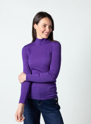 Pull femme col cheminée laine mérinos et soie violet foncé par la marque MAISON SOLFIN MAISON SOLFIN - Pull femme col cheminée laine mérinos et soie violet foncé