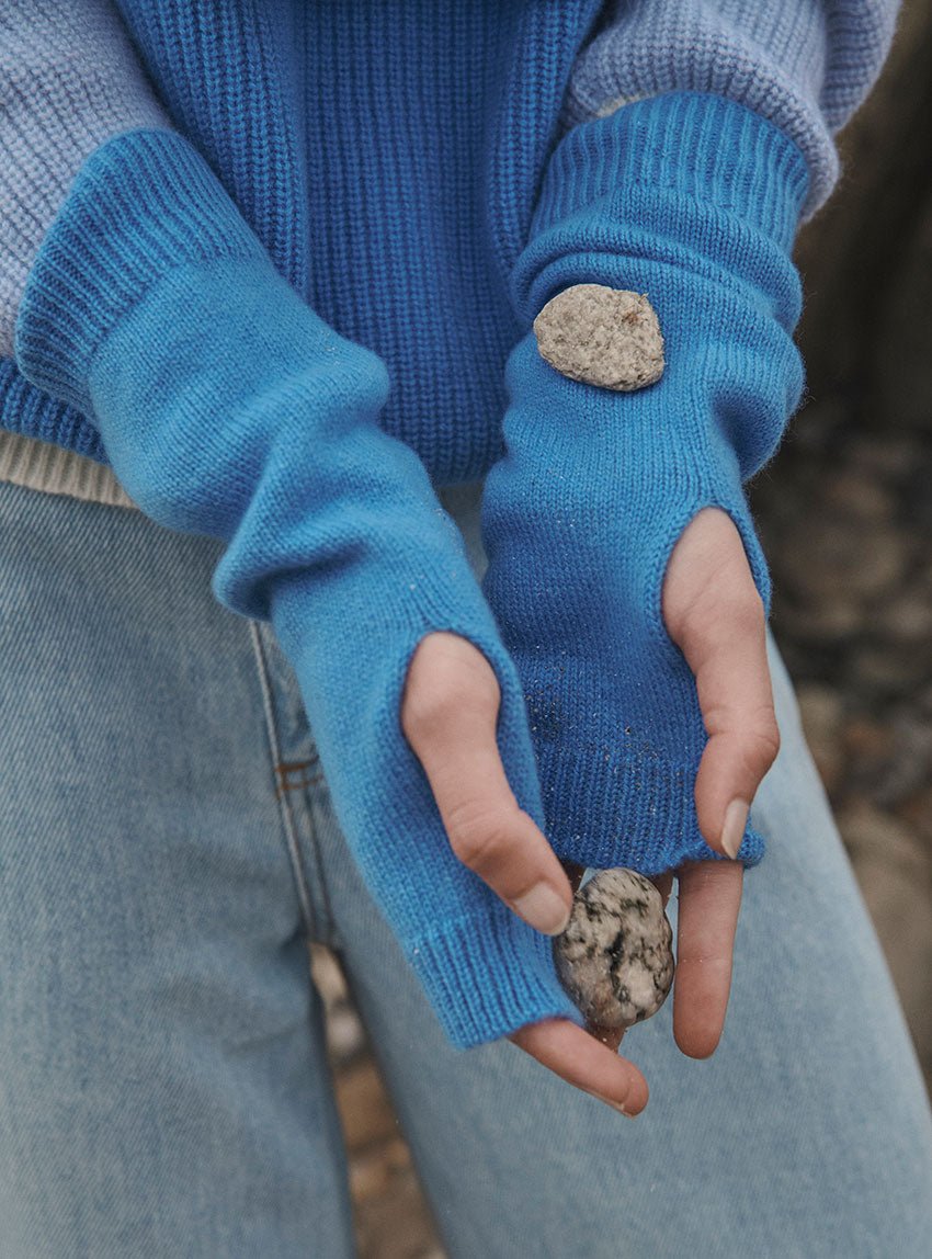 7681 BIF 2 mitaines coralie bleu infini LAFRANÇAISE Mailles in France - Mitaines Coralie – U
