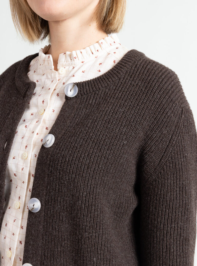 Maison Solfin - Cardigan femme en laine extrafine mérinos marron – 4