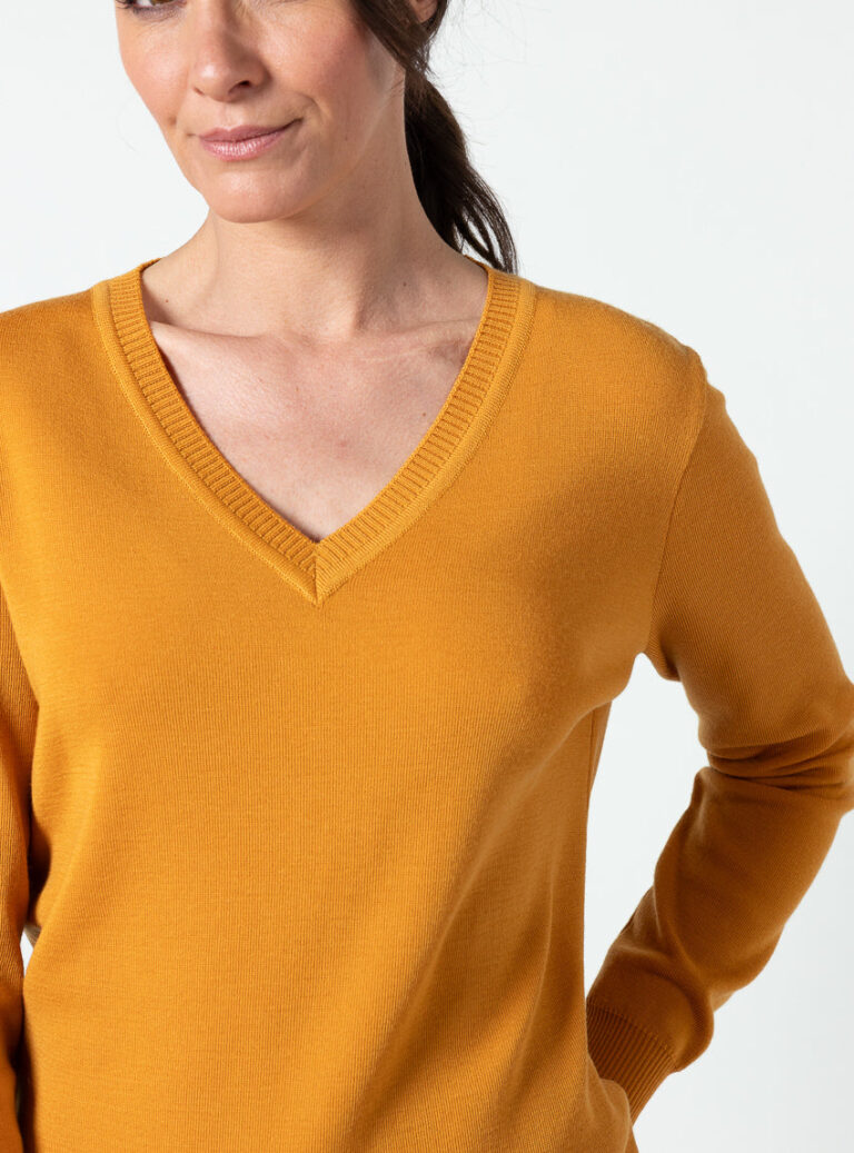 Maison Solfin - Pull femme col V en laine mérinos jaune miel – 50