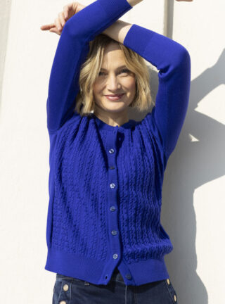 Cardigan femme en laine merinos bleu persan par la marque MAISON SOLFIN MAISON SOLFIN - Cardigan femme en laine merinos bleu persan