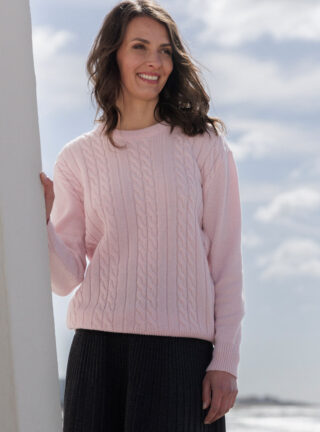 Pull femme col rond laine merinos rose romantique par la marque MAISON SOLFIN MAISON SOLFIN - Pull femme col rond laine merinos rose romantique