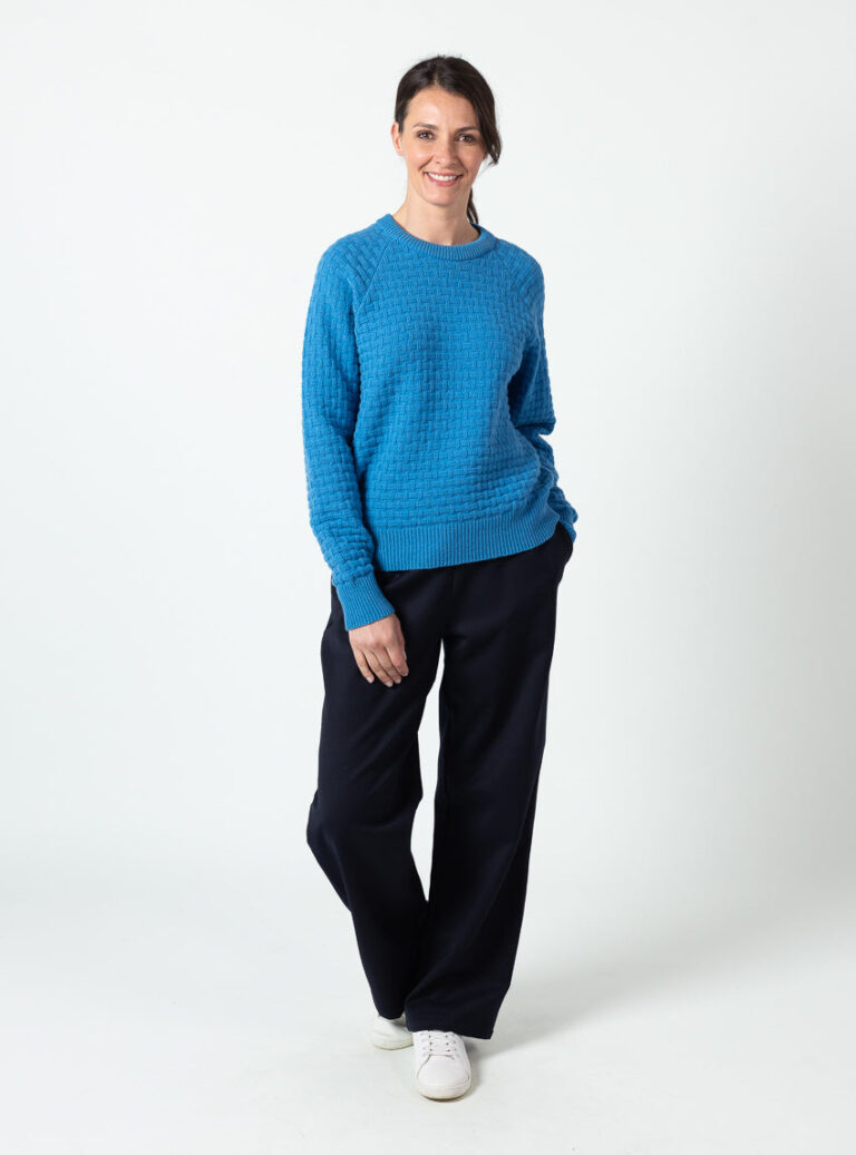 Maison Solfin - Pull femme en laine extrafine mérinos bleu céramique – 4