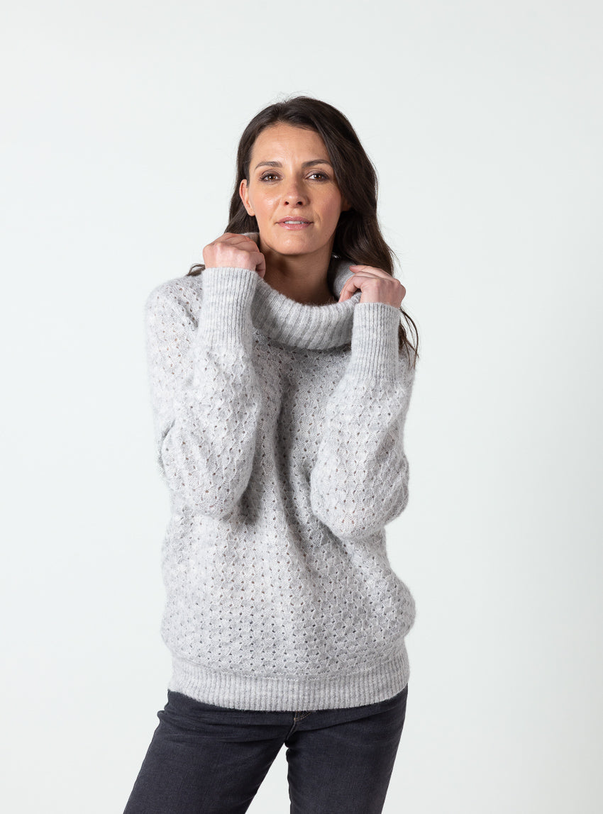 7921 gris pale 4 Maison Solfin - Pull femme alpaga et laine mérinos gris pâle – 50