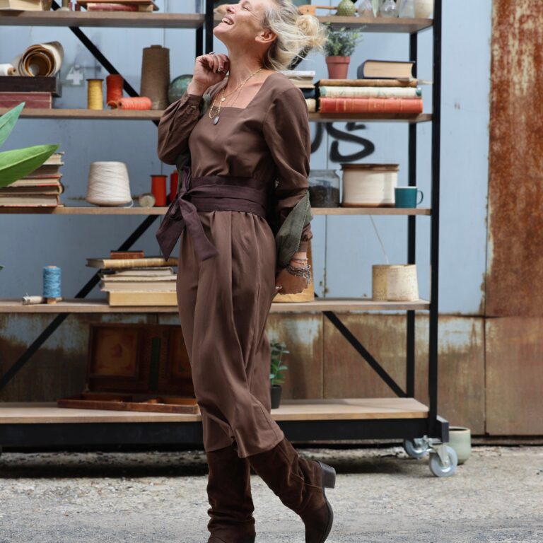 Quintessence - Robe Adélaïde — Viscose & lin chocolat – XXL