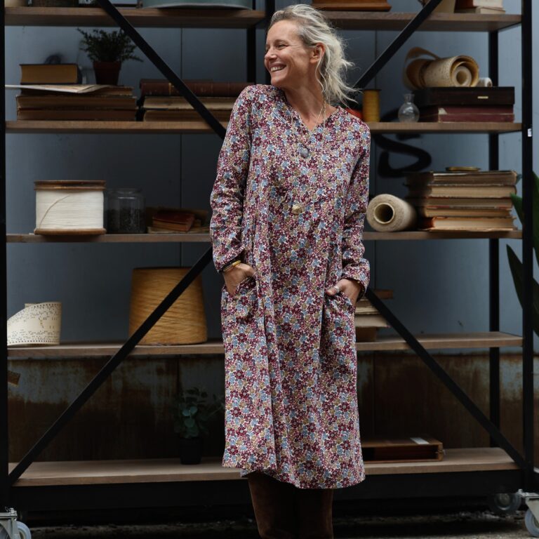 Quintessence - Robe Edmée — Velours milleraies Jardin d'opale – XXL