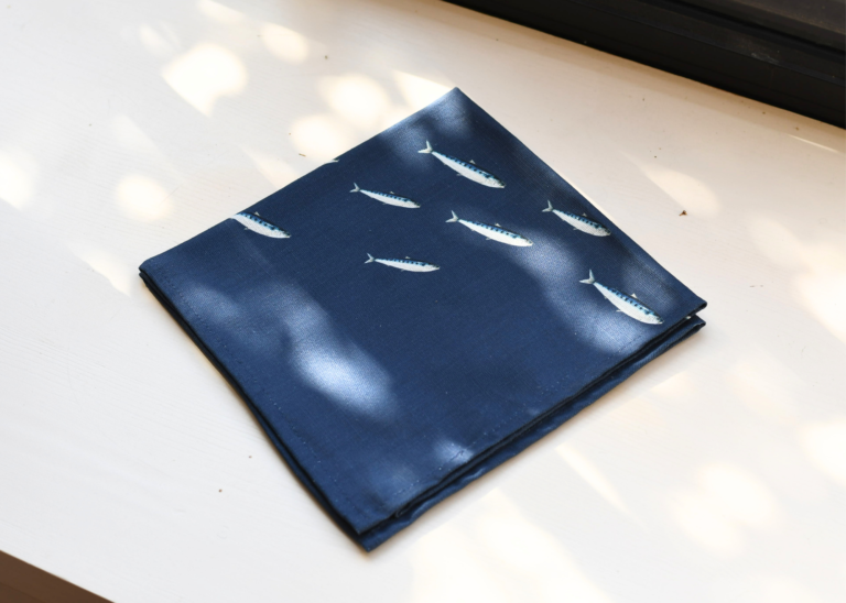 varek.illustrations - Pack de 4 serviettes de table : Le banc de Sardines