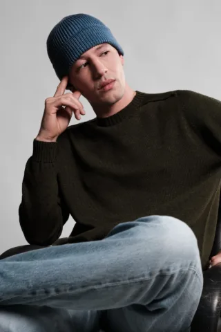 Bonnet Ara – Bleu Jean par la marque Nitto Knitwear Nitto Knitwear - Bonnet Ara – Bleu Jean