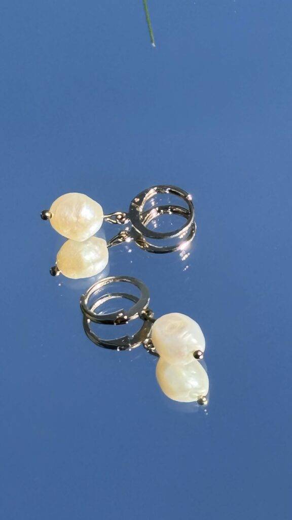 Maison Mallow - Boucles d'Oreilles Astrée - plaqué or et perles d'eau douce
