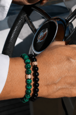 Coffret Duo de Bracelets Onyx & Malachite – Or Jaune par la marque NEIJE NEIJE - Coffret Duo de Bracelets Onyx & Malachite – Or Jaune