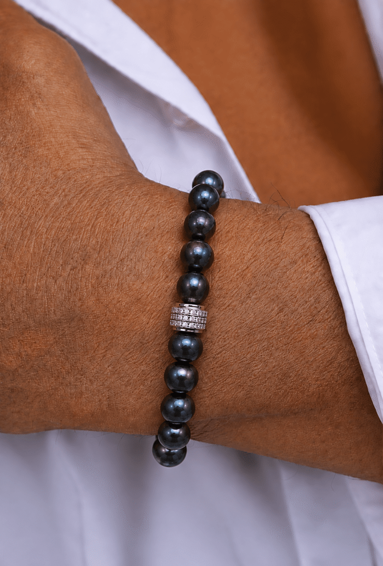 NEIJE - Bracelet Marlow Perles d'eau douce Noir Profond Or Blanc – 21 cm