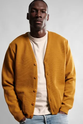 Cardigan Youri – Ocre par la marque Nitto Knitwear Nitto Knitwear - Cardigan Youri – Ocre
