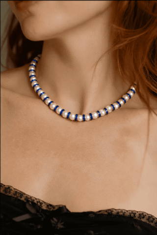 NEIJE - Collier Madame Bovary Perles de Culture avec Diamants Bleus