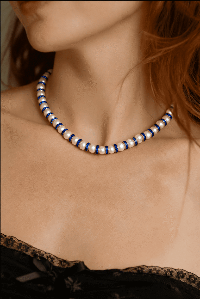 Collier Perles de Culture et Diamant Bleu NEIJE - Parure Collier & Bracelet Perles de Culture Blanches avec Diamants Bleus - Madame Bovary – 50 cm + extension de 5 cm / 19 cm