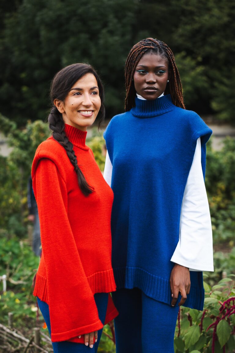 Divine Harmonie - Pull Col Montant Chakra Racine en Laine Mérinos – XL / Rouge