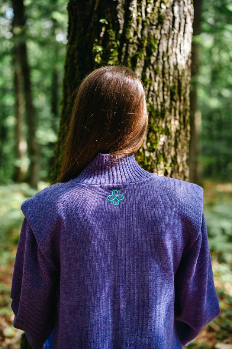 Divine Harmonie - Pull Col Montant Chakra Coronal en Laine Mérinos – XL / Violet