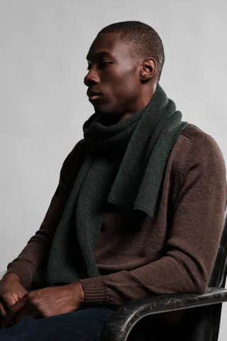 Echarpe Loris – Vert Forêt par la marque Nitto Knitwear Nitto Knitwear - Echarpe Loris – Vert Forêt