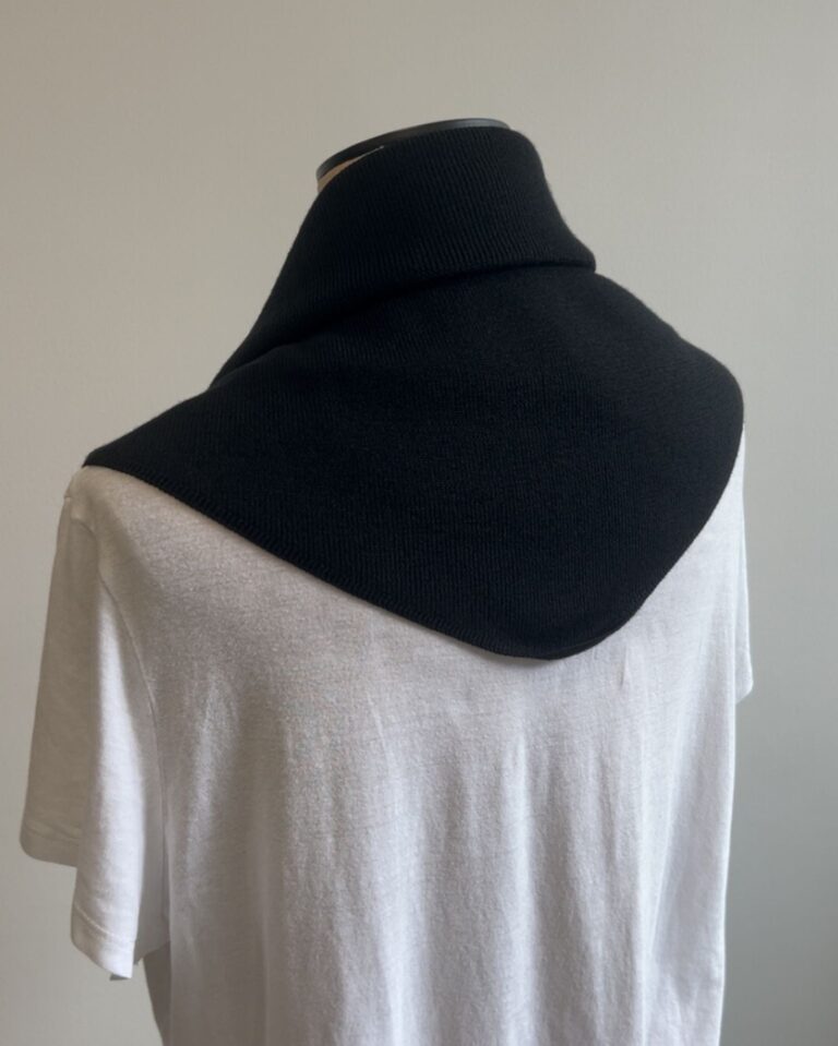 Tricots Jean Marc - Écharpe Triangle Enza - Noir – Taille Unique