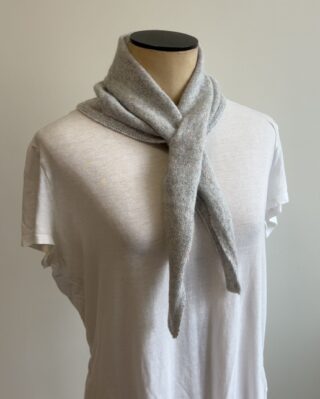 Foulard Tsoliné – Quartz par la marque Tricots Jean Marc Tricots Jean Marc - Foulard Tsoliné – Quartz