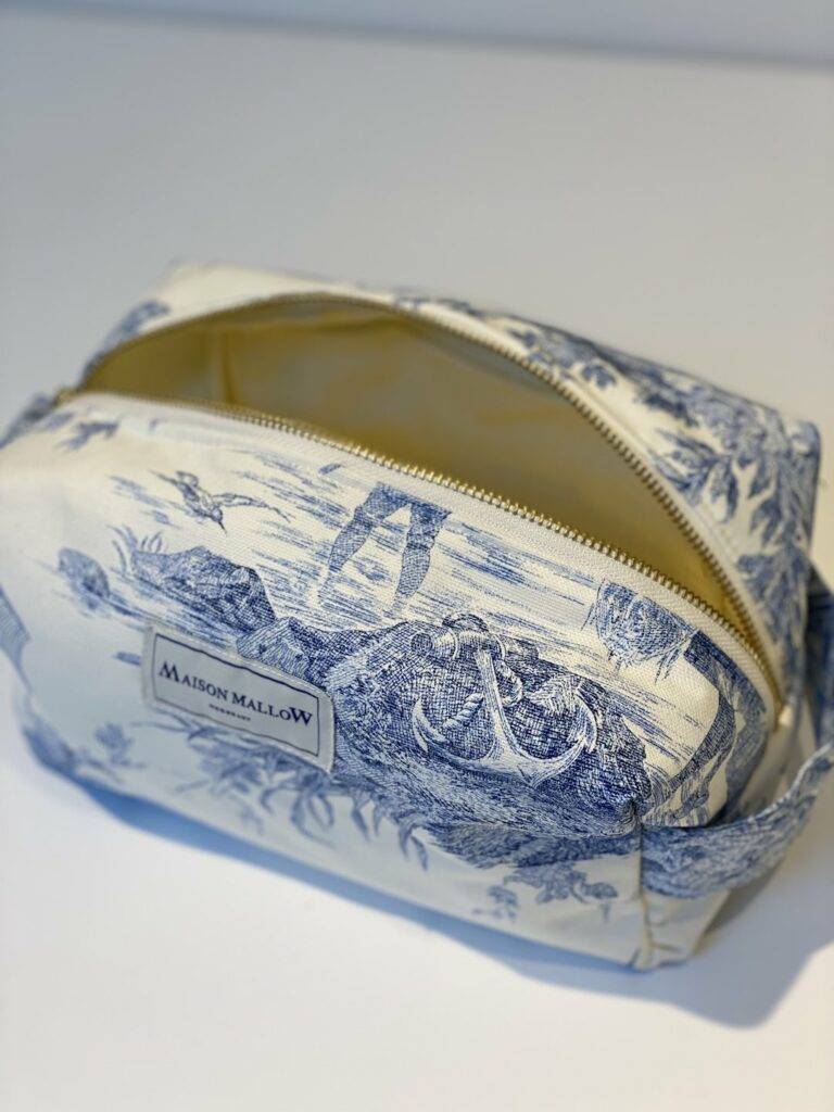 Maison Mallow - Trousse de Toilette Toile de Jouy Bleue