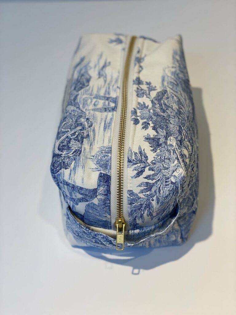 Maison Mallow - Trousse de Toilette Toile de Jouy Bleue