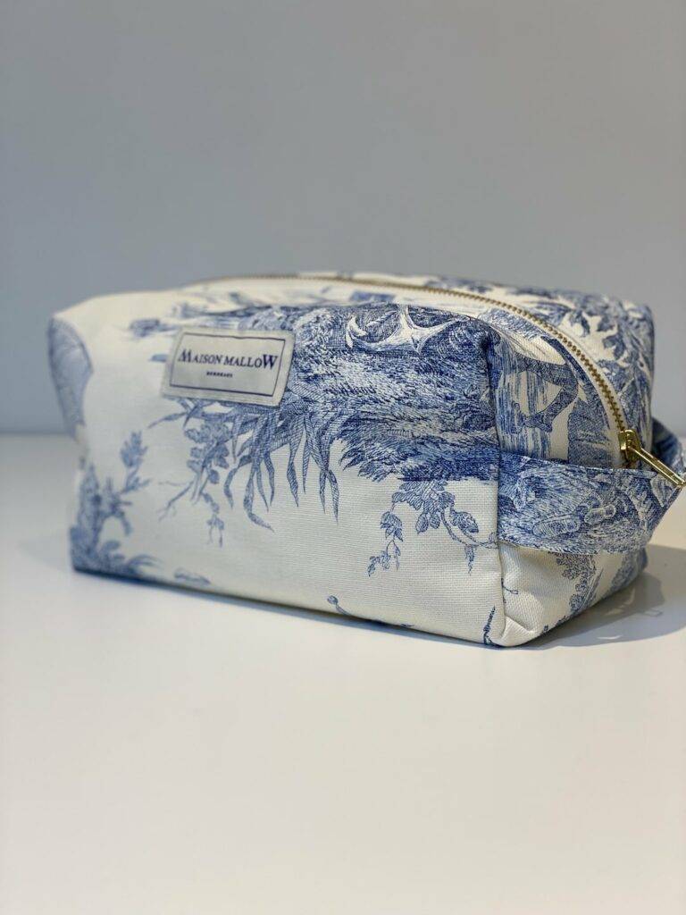 Maison Mallow - Trousse de Toilette Toile de Jouy Bleue