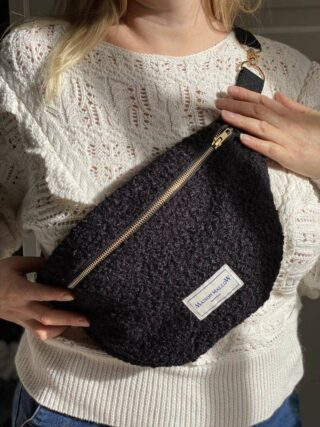 Sac Banane Laine bouclette noire par la marque MAISON MALLOW MAISON MALLOW - Sac Banane Laine bouclette noire