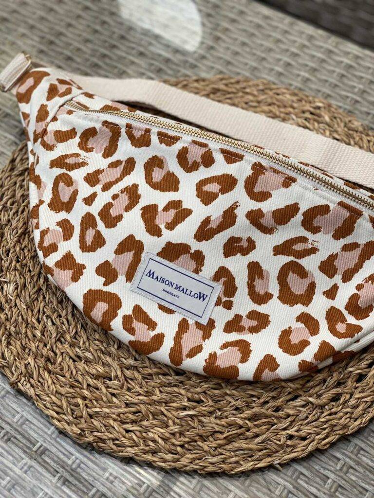 Maison Mallow - Sac Banane Léopard écru et camel