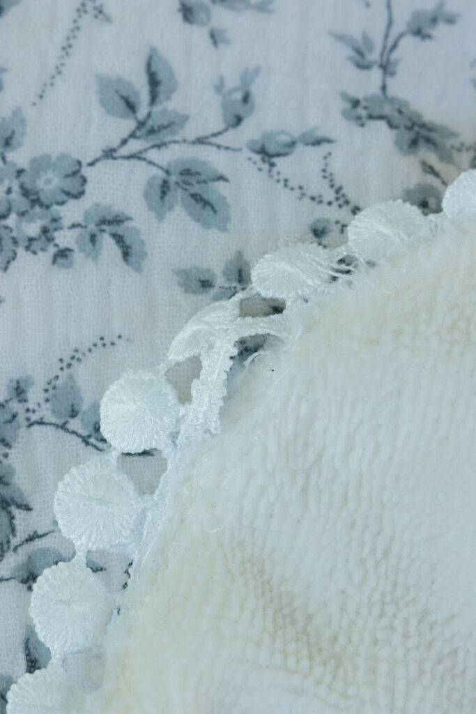 Maison Mallow - Bavoir Fleurs bleues - Les Imparfaits