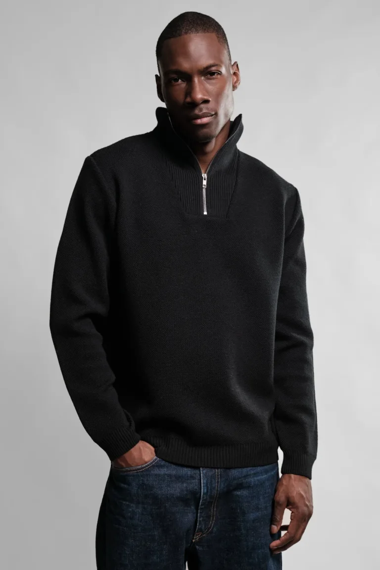 PULL COL CAMIONNEUR NOIR YOURI LAINE MERINOS 2 Nitto Knitwear - Pull Camionneur Youri - Noir – M