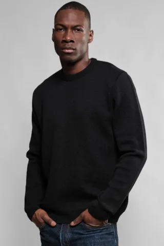 Pull Col Rond Youri – Noir par la marque Nitto Knitwear Nitto Knitwear - Pull Col Rond Youri – Noir