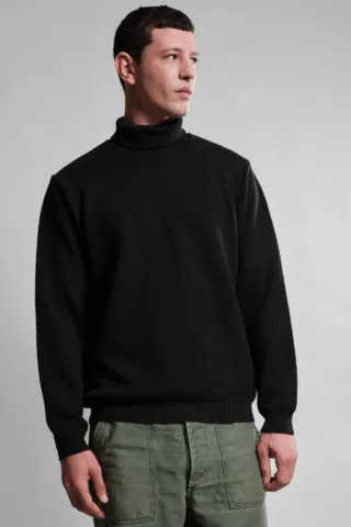 Pull Col Roulé Youri – Noir par la marque Nitto Knitwear Nitto Knitwear - Pull Col Roulé Youri – Noir