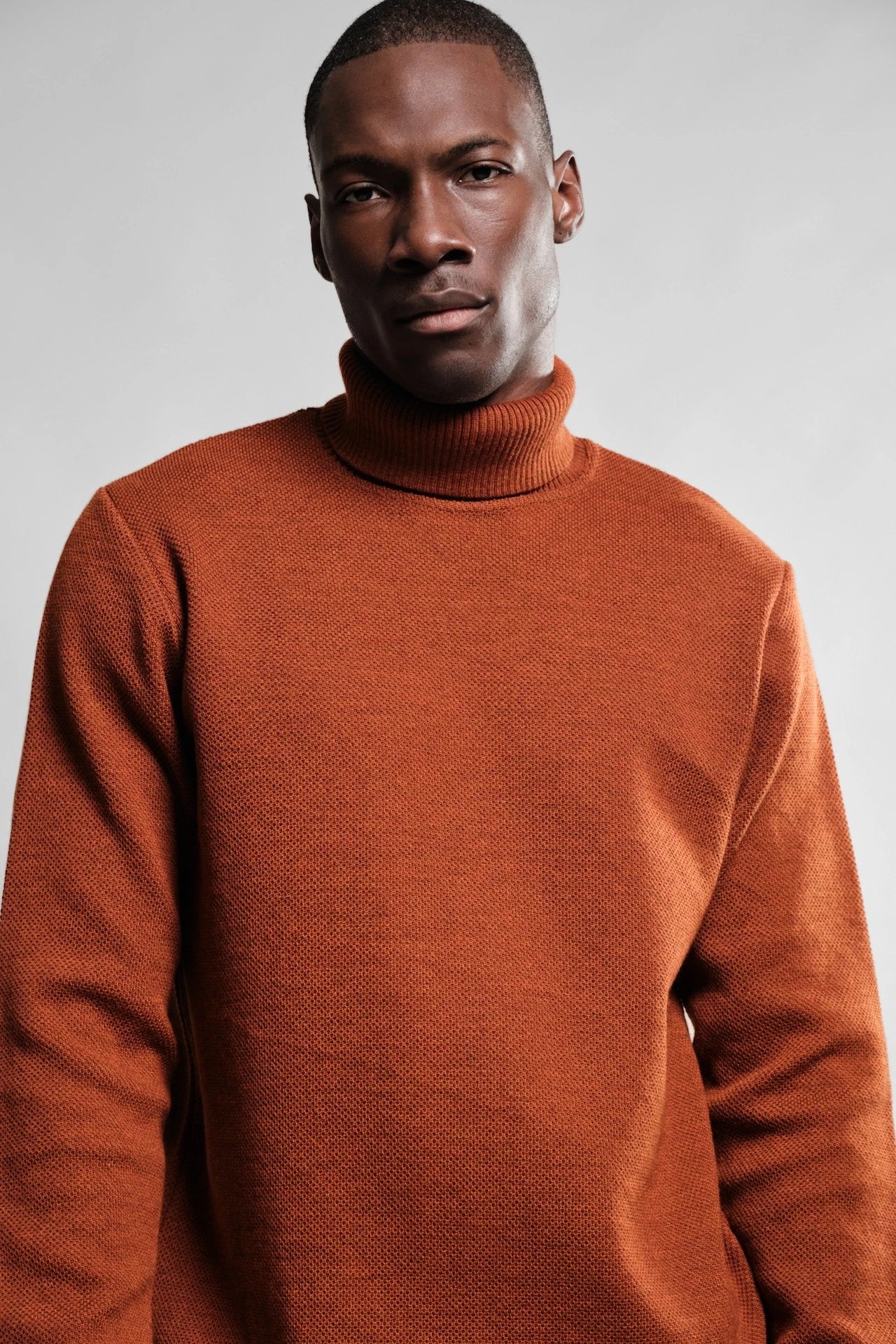 PULL COL ROULE ORANGE YOURI LAINE MERINOS 2 Nitto Knitwear - Pull Col Roulé Youri - Orange – XL