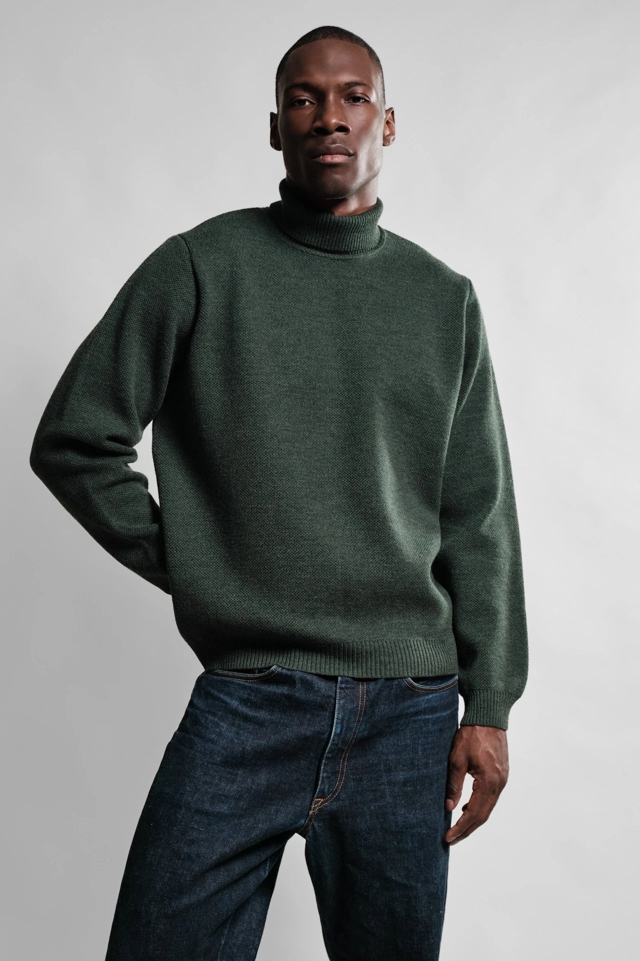 PULL COL ROULE VERT FORET YOURI LAINE MERINOS 2 Nitto Knitwear - Pull Col Roulé Youri - Vert forêt – XXL