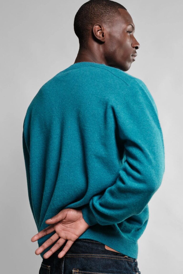 Nitto Knitwear - Pull Col V Armen - Bondi Blue – XL