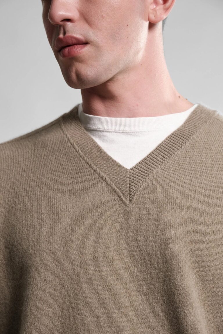 Nitto Knitwear - Pull Col V Armen - Khaki – XL