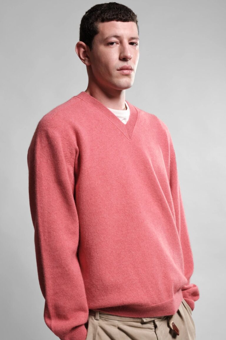Nitto Knitwear - Pull Col V Armen - Rose Lipstick – XL