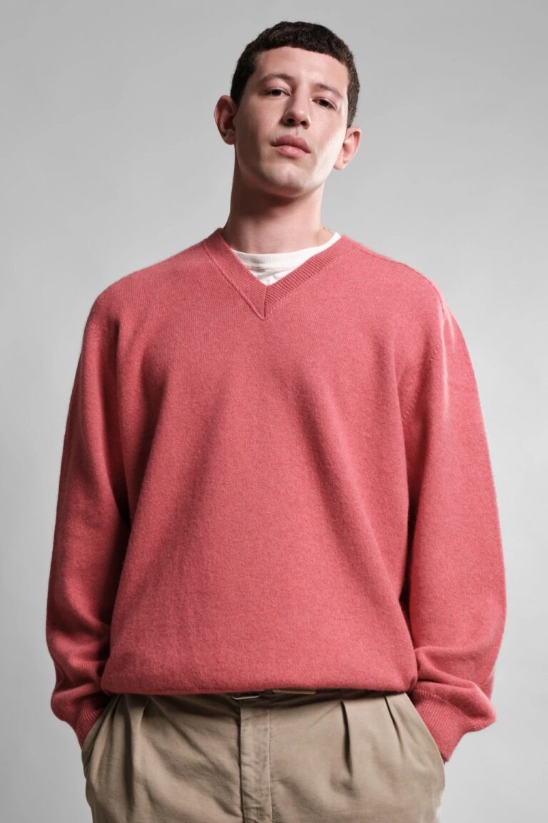 Nitto Knitwear - Pull Col V Armen - Rose Lipstick – XL