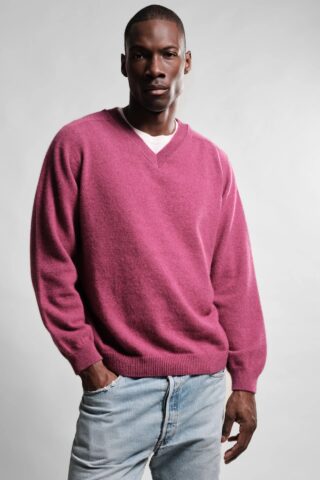 Pull Col V Armen – Rose Plum par la marque Nitto Knitwear Nitto Knitwear - Pull Col V Armen – Rose Plum
