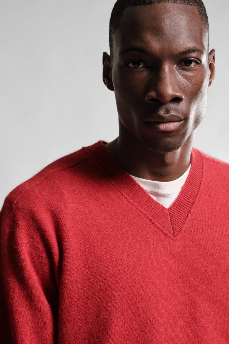 Nitto Knitwear - Pull Col V Armen - Rouge Poppy Mix – XL
