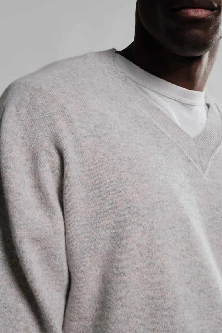 Nitto Knitwear - Pull Col V Armen - Silver – M