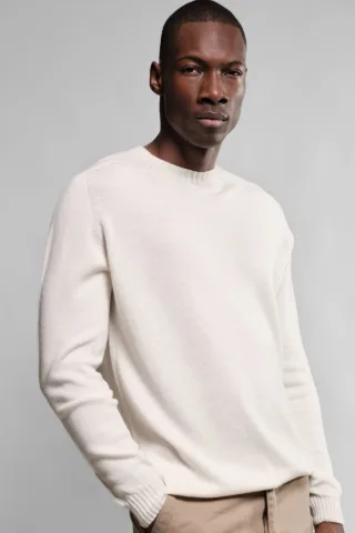 Pull Col Rond Aris – Écru par la marque Nitto Knitwear Nitto Knitwear - Pull Col Rond Aris – Écru