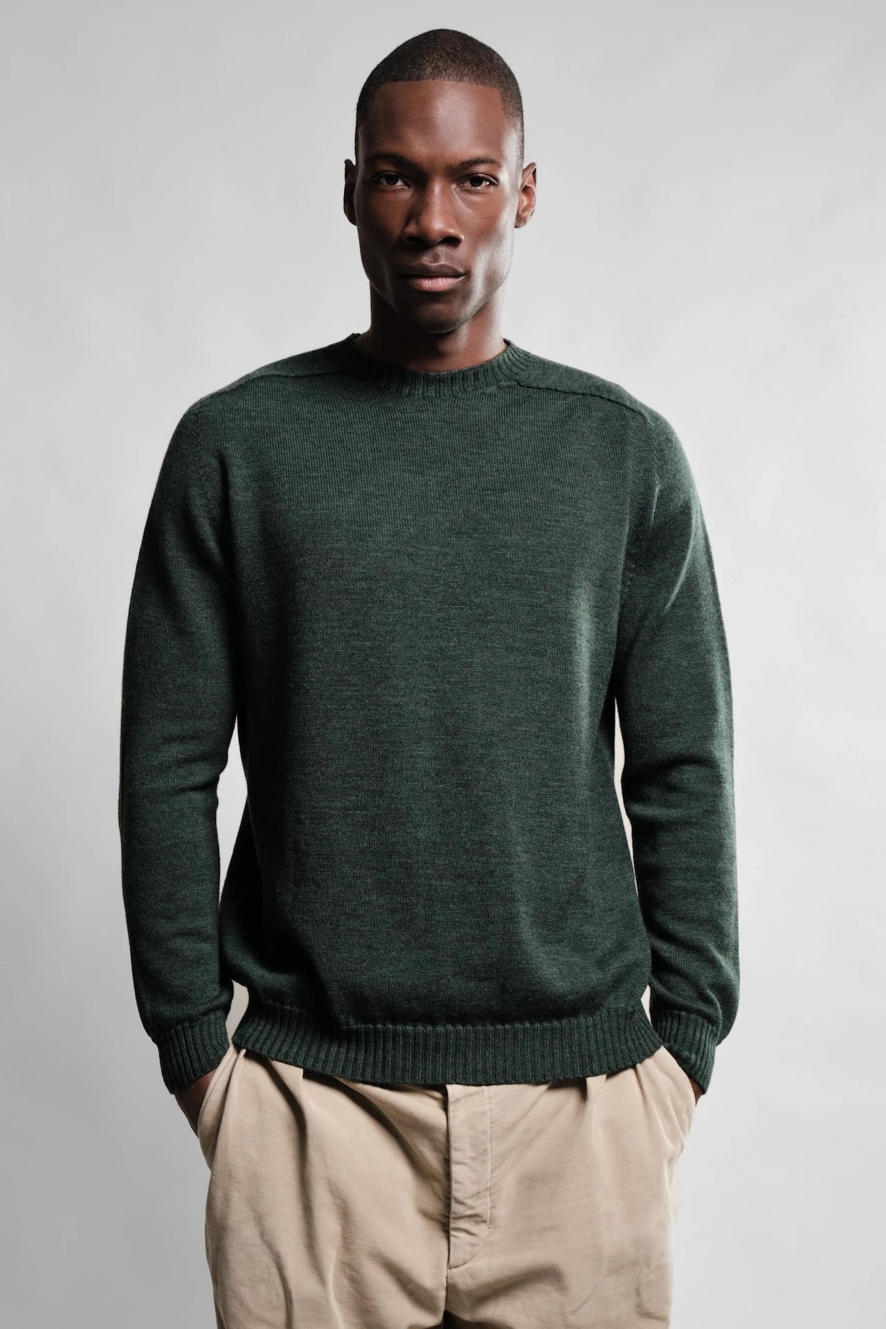 PULL LAINE MERINOS COL ROND VERT FORET ARIS 2 Nitto Knitwear - Pull Col Rond Aris - Vert Forêt – XXL