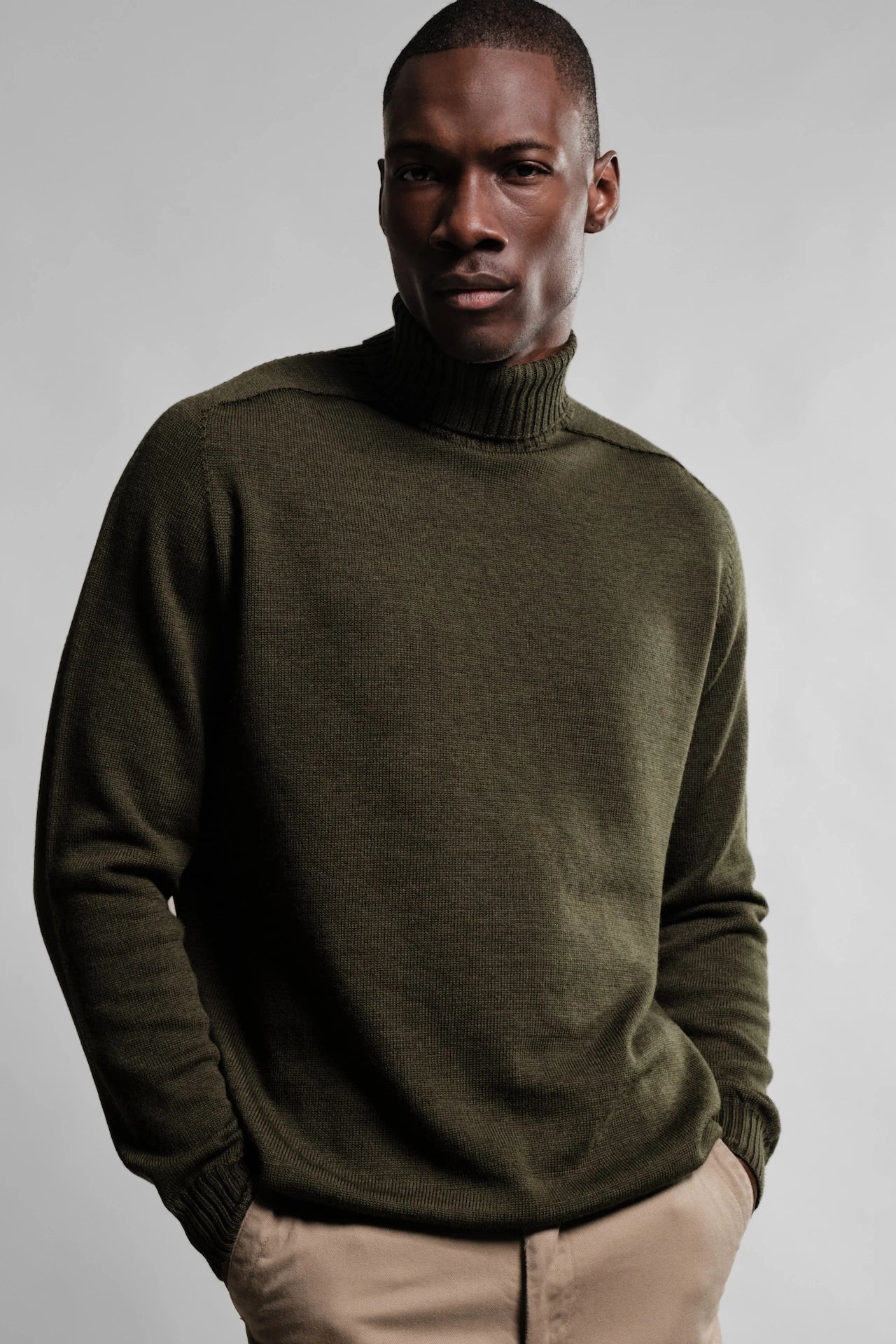 PULL LAINE MERINOS COL ROULE KAKI ARIS 2 Nitto Knitwear - Pull Col Roulé Aris - Kaki – XXL